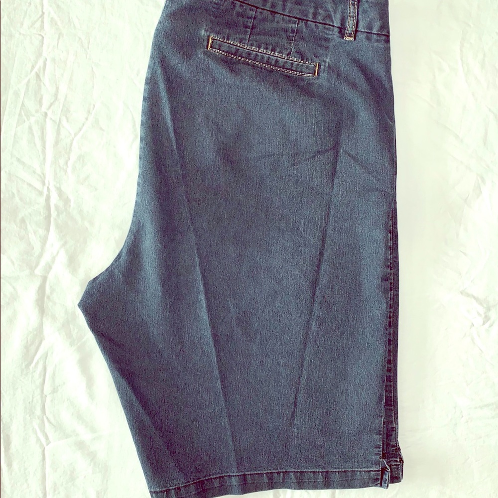Kim Rogers Woman denim Bermuda shorts 18W